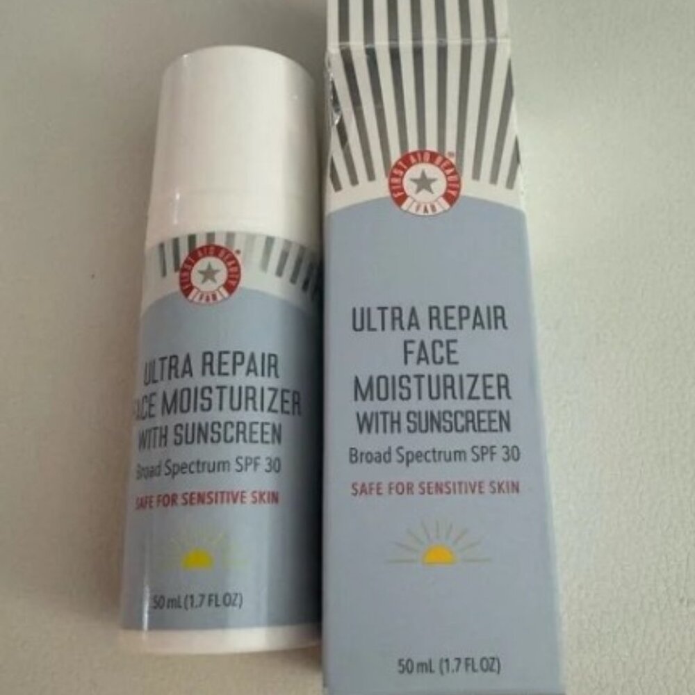 First Aid Beauty ultra repair face moisturizer with sunscreen 50ml 1.7 oz